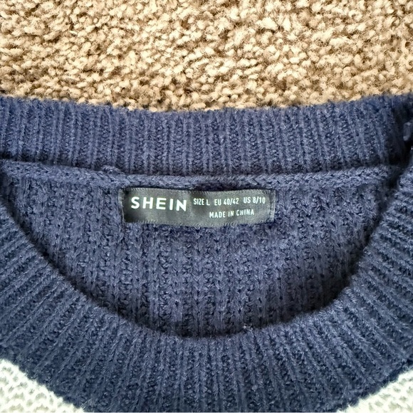 SHEIN Women’s Crewneck Sweater - Navy, Red, and White Large - Picture 2 of 5